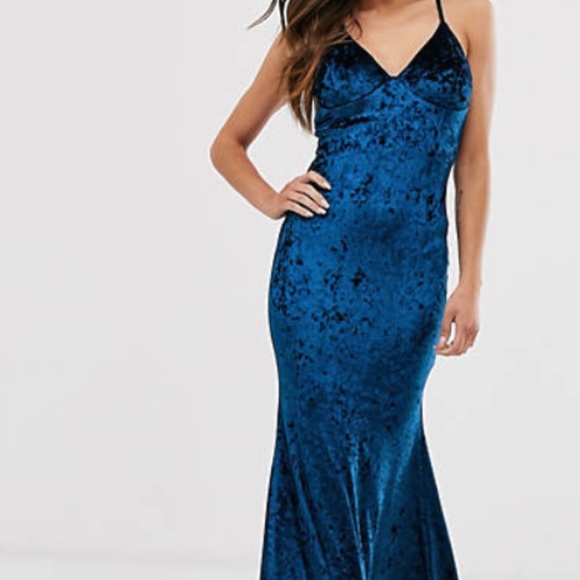 2/50$! 👗NWT Blue velvet gown - Picture 1 of 5